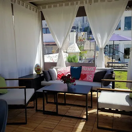 Tironi Apartment *