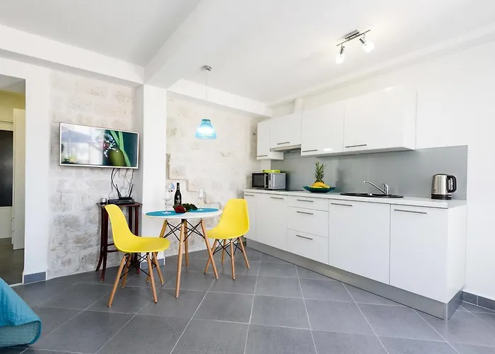 דירה Tironi טרוגיר