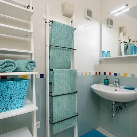 スタジオ ティロニ